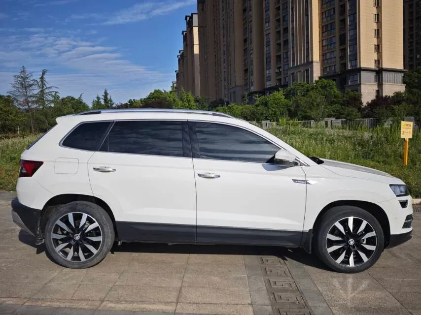 2020 Skoda Karoq 1.4T 150HP L4 7DCT,autocango,china used car exporter,china ev exporter,chinese used car exporter,chinese used ev exporter