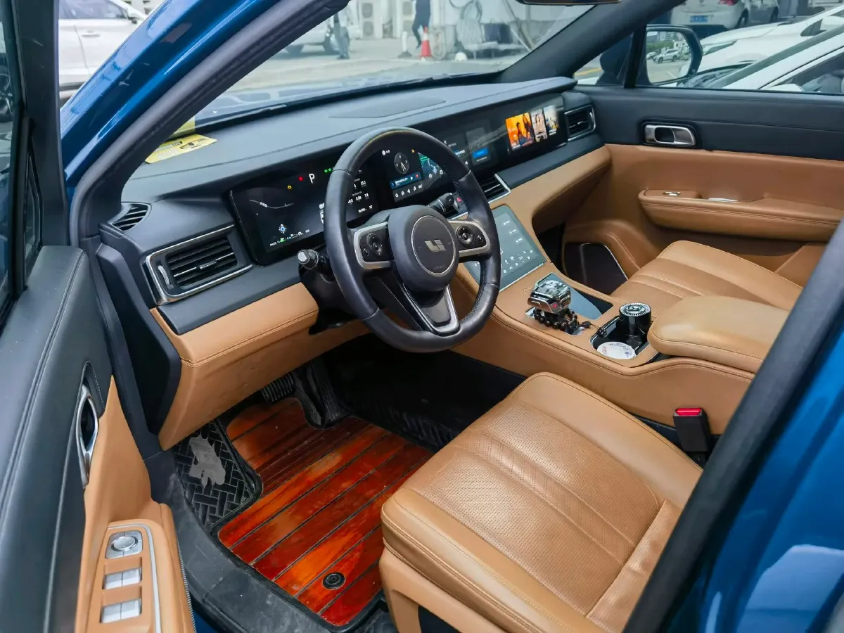 2020 Li ONE Range Extended 131HP REEV 40.5KWH,autocango,china used car exporter,china ev exporter,chinese used car exporter,chinese used ev exporter