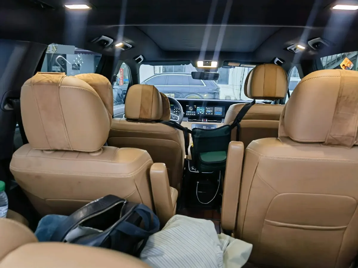 2020 Li ONE Range Extended 131HP REEV 40.5KWH,autocango,china used car exporter,china ev exporter,chinese used car exporter,chinese used ev exporter