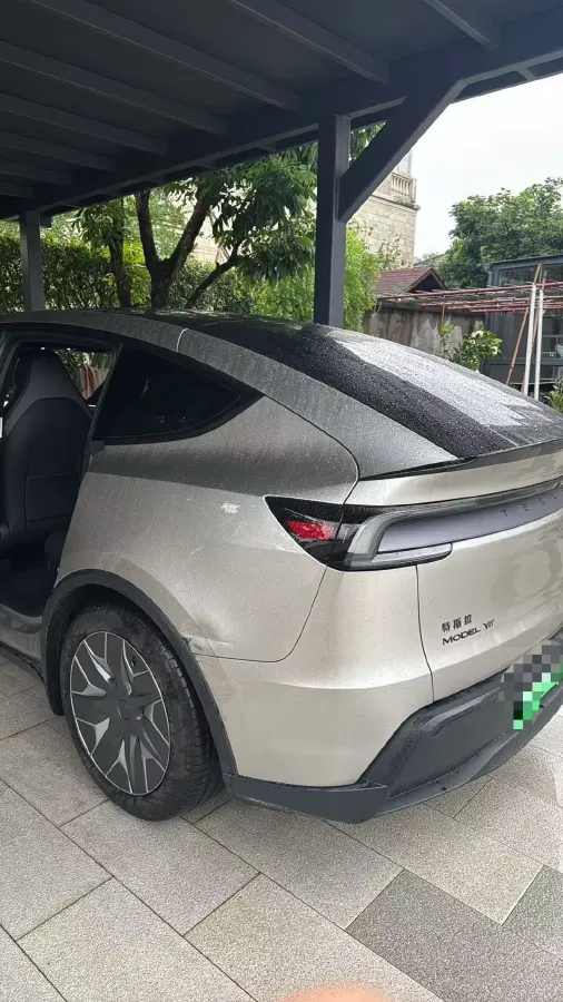 2025 Tesla Model Y L BEV,autocango,china used car exporter,china ev exporter,chinese used car exporter,chinese used ev exporter