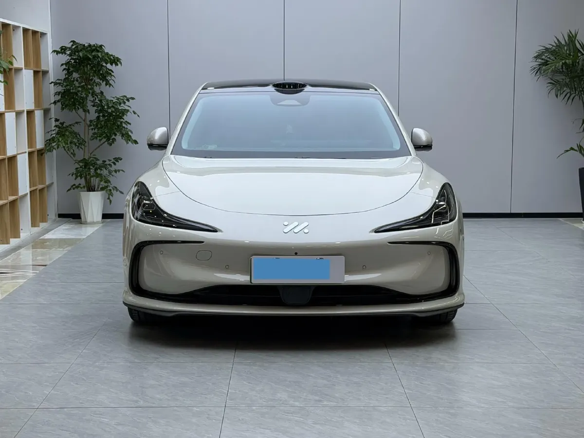 2024 IM L6 BEV 75KWH,autocango,china used car exporter,china ev exporter,chinese used car exporter,chinese used ev exporter