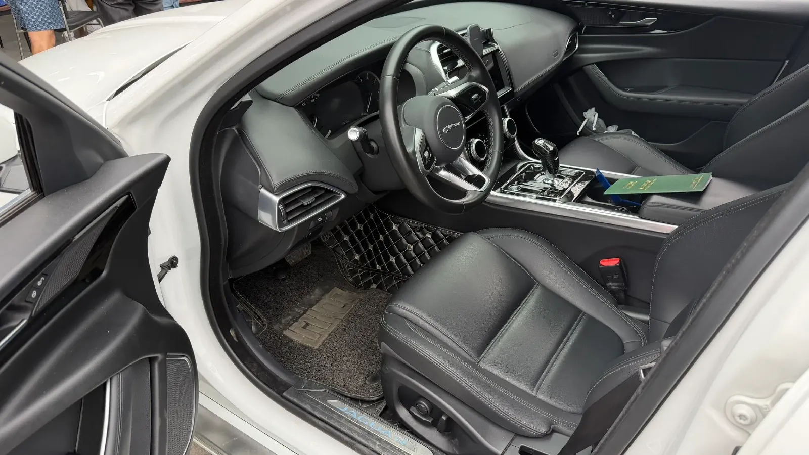 2020 Jaguar XEL 2.0T 200HP L4 8AT,autocango,china used car exporter,china ev exporter,chinese used car exporter,chinese used ev exporter
