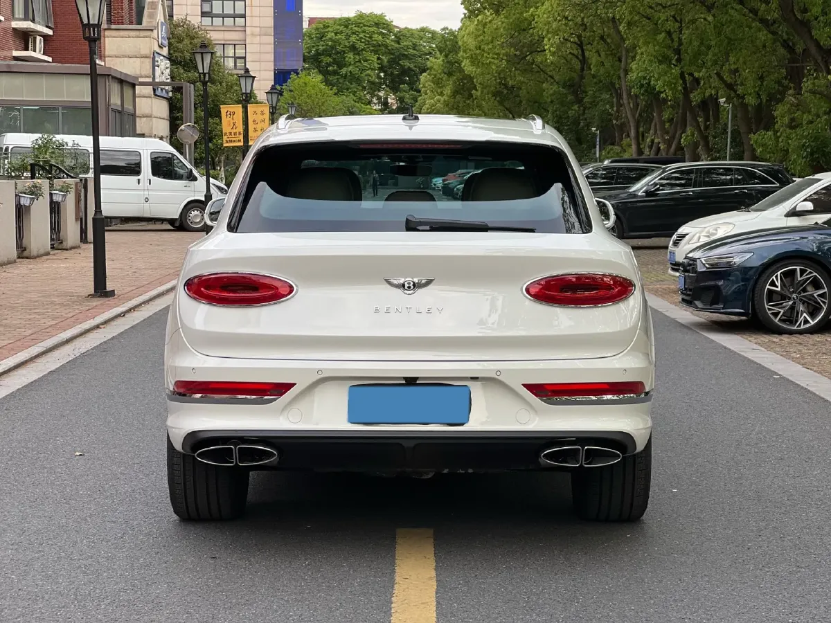 2024 Bentley Bentayga 4.0T 550HP V8 8AT,autocango,china used car exporter,china ev exporter,chinese used car exporter,chinese used ev exporter