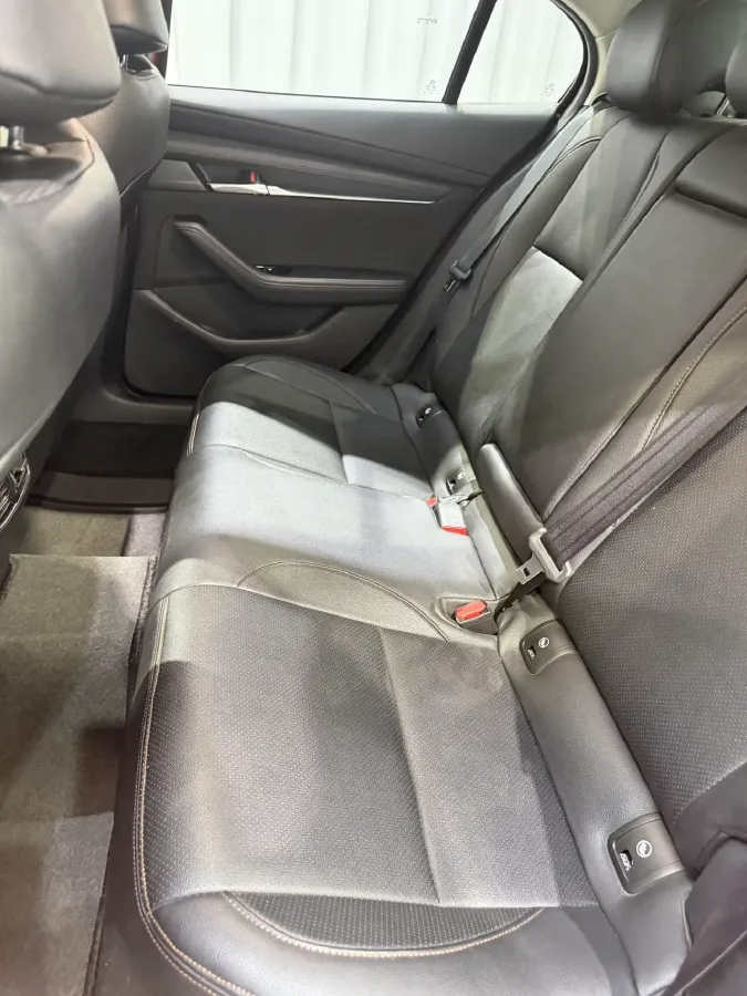 2021 Mazda 3 Axela 2.0L 158HP L4 6AT,autocango,china used car exporter,china ev exporter,chinese used car exporter,chinese used ev exporter