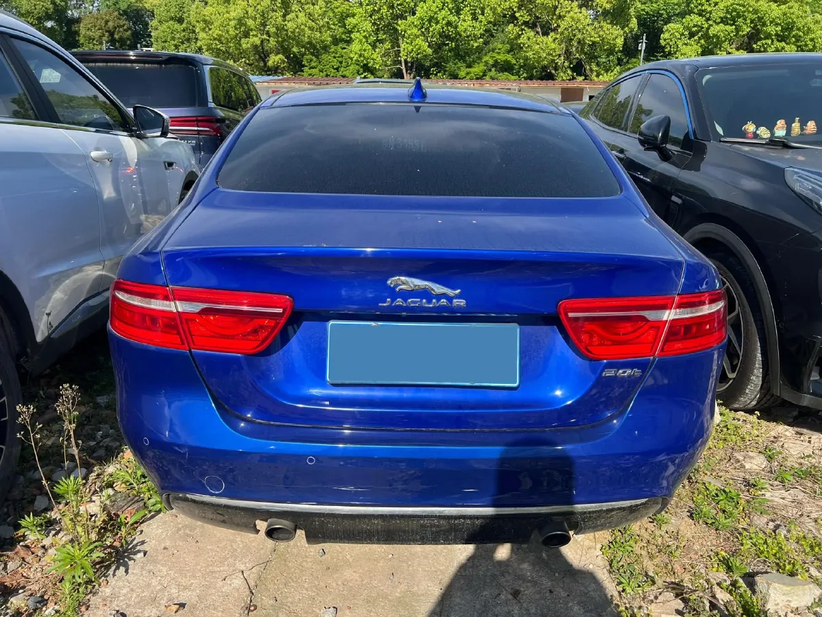 2019 Jeep Cherokee 2.0T 265HP L4 9AT,autocango,china used car exporter,china ev exporter,chinese used car exporter,chinese used ev exporter