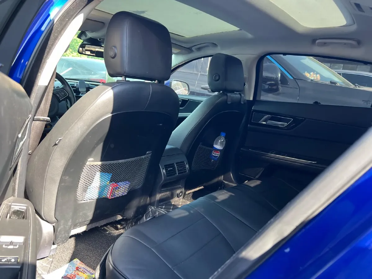 2019 Jeep Cherokee 2.0T 265HP L4 9AT,autocango,china used car exporter,china ev exporter,chinese used car exporter,chinese used ev exporter