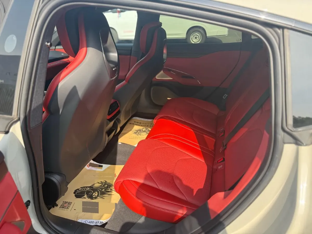 2024 MI SU7 BEV 73.6KWH,autocango,china used car exporter,china ev exporter,chinese used car exporter,chinese used ev exporter