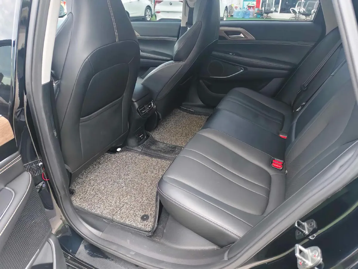 2021 ChangAn UNI-K 2.0T 233HP L4 8AT,autocango,china used car exporter,china ev exporter,chinese used car exporter,chinese used ev exporter