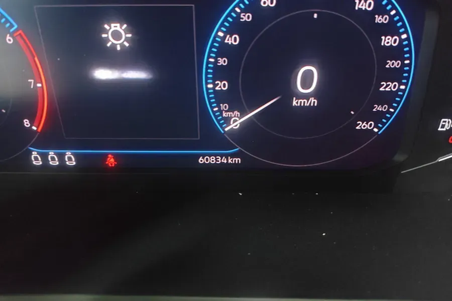 2019 Volvo V40 1.5T 152HP L4 6AT,autocango,china used car exporter,china ev exporter,chinese used car exporter,chinese used ev exporter