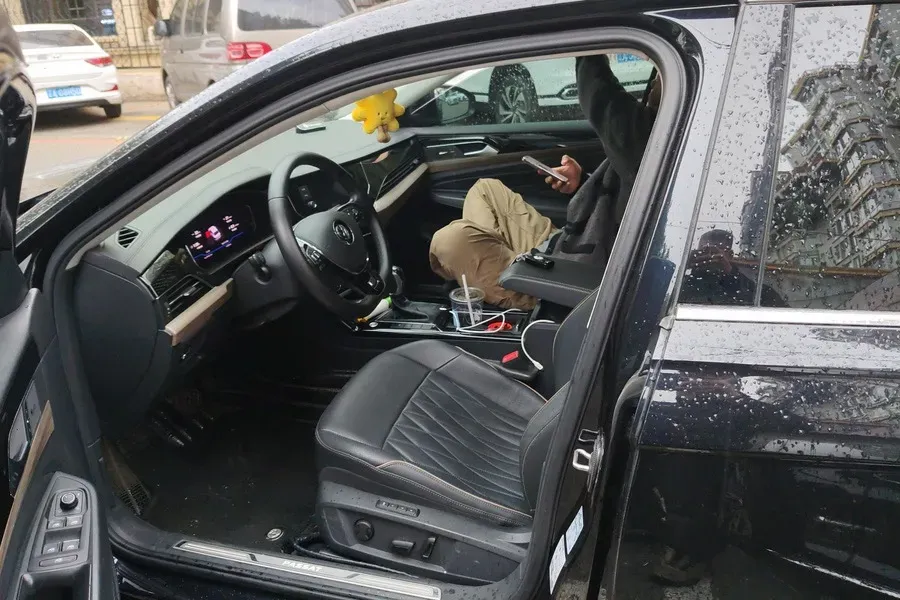 2019 Volvo V40 1.5T 152HP L4 6AT,autocango,china used car exporter,china ev exporter,chinese used car exporter,chinese used ev exporter