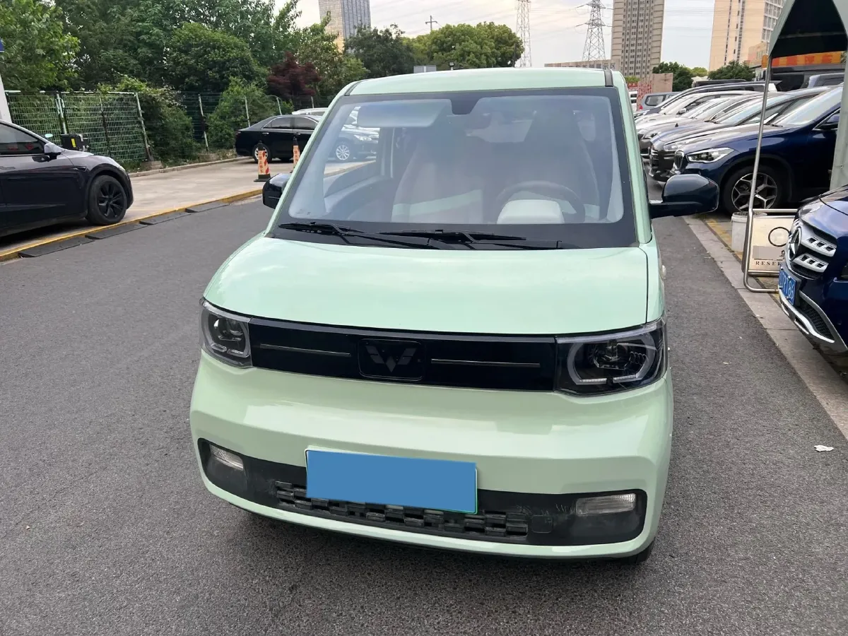 2022 WuLing HongGuang MINI EV BEV 9KWH,autocango,china used car exporter,china ev exporter,chinese used car exporter,chinese used ev exporter