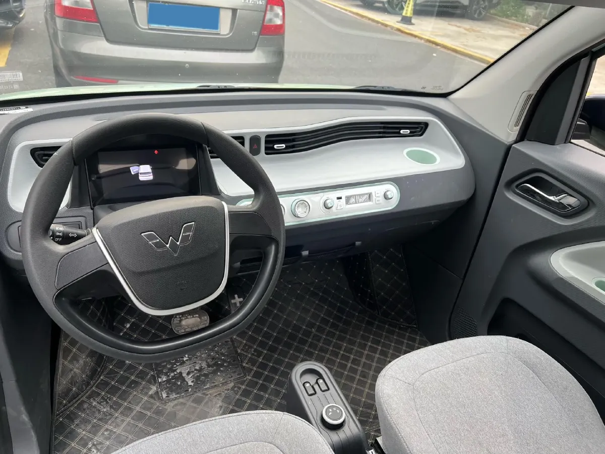 2022 WuLing HongGuang MINI EV BEV 9KWH,autocango,china used car exporter,china ev exporter,chinese used car exporter,chinese used ev exporter
