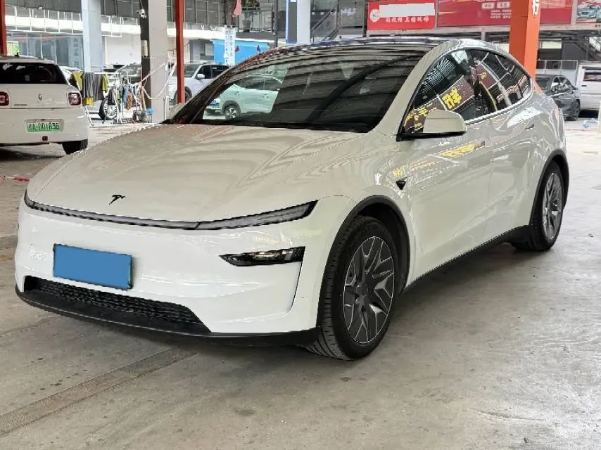 2025 Tesla Model Y L BEV,autocango,china used car exporter,china ev exporter,chinese used car exporter,chinese used ev exporter