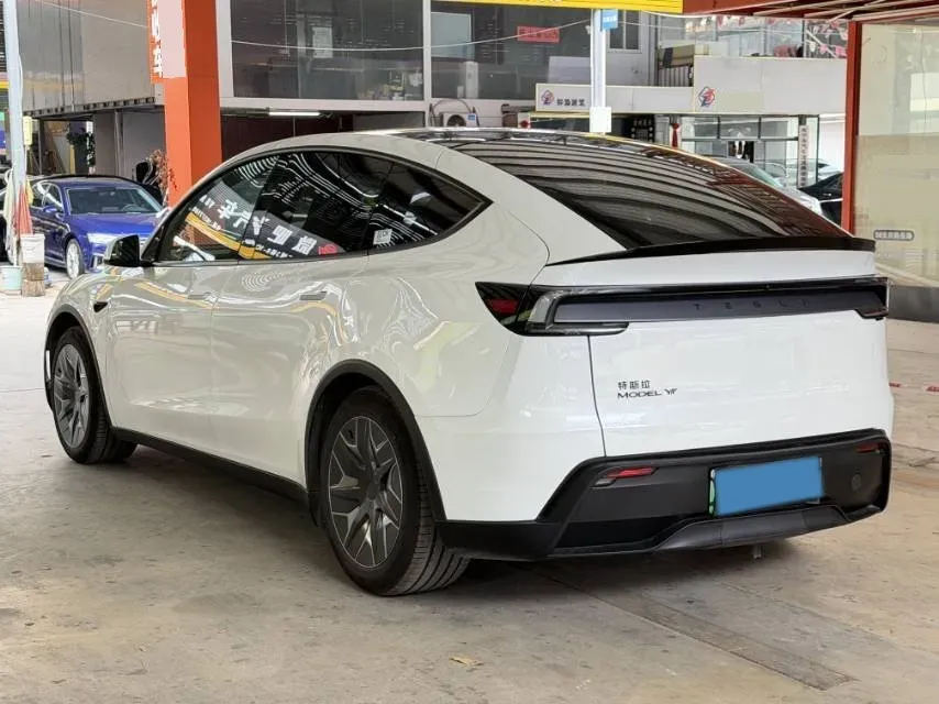 2025 Tesla Model Y L BEV,autocango,china used car exporter,china ev exporter,chinese used car exporter,chinese used ev exporter