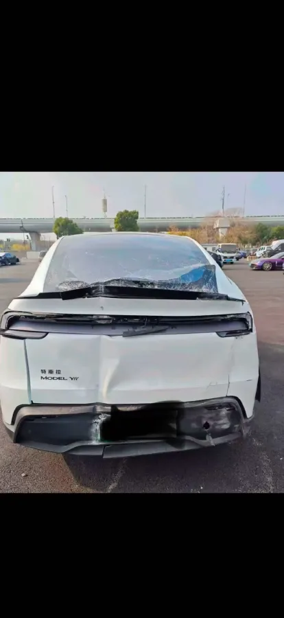 2025 Tesla Model Y L BEV,autocango,china used car exporter,china ev exporter,chinese used car exporter,chinese used ev exporter