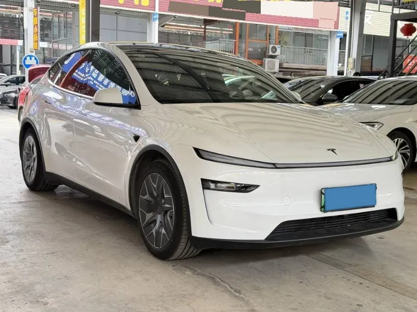 2025 Tesla Model Y L BEV,autocango,china used car exporter,china ev exporter,chinese used car exporter,chinese used ev exporter