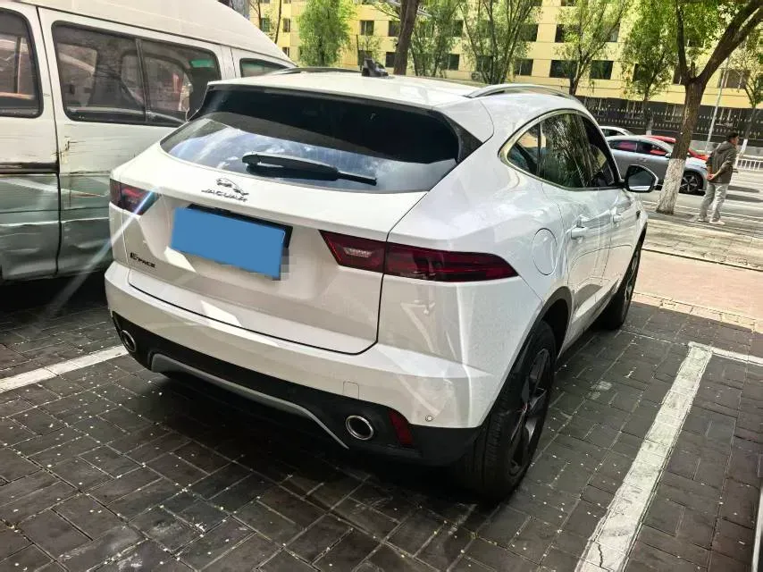 2024 Jaguar E-PACE 1.5T 200HP L3 8AT,autocango,china used car exporter,china ev exporter,chinese used car exporter,chinese used ev exporter