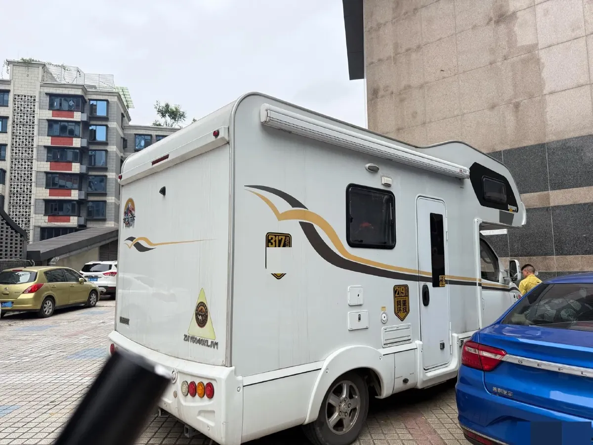2021 MAXUS V80 RV 2.0T 139HP L4 6AMT,autocango,china used car exporter,china ev exporter,chinese used car exporter,chinese used ev exporter