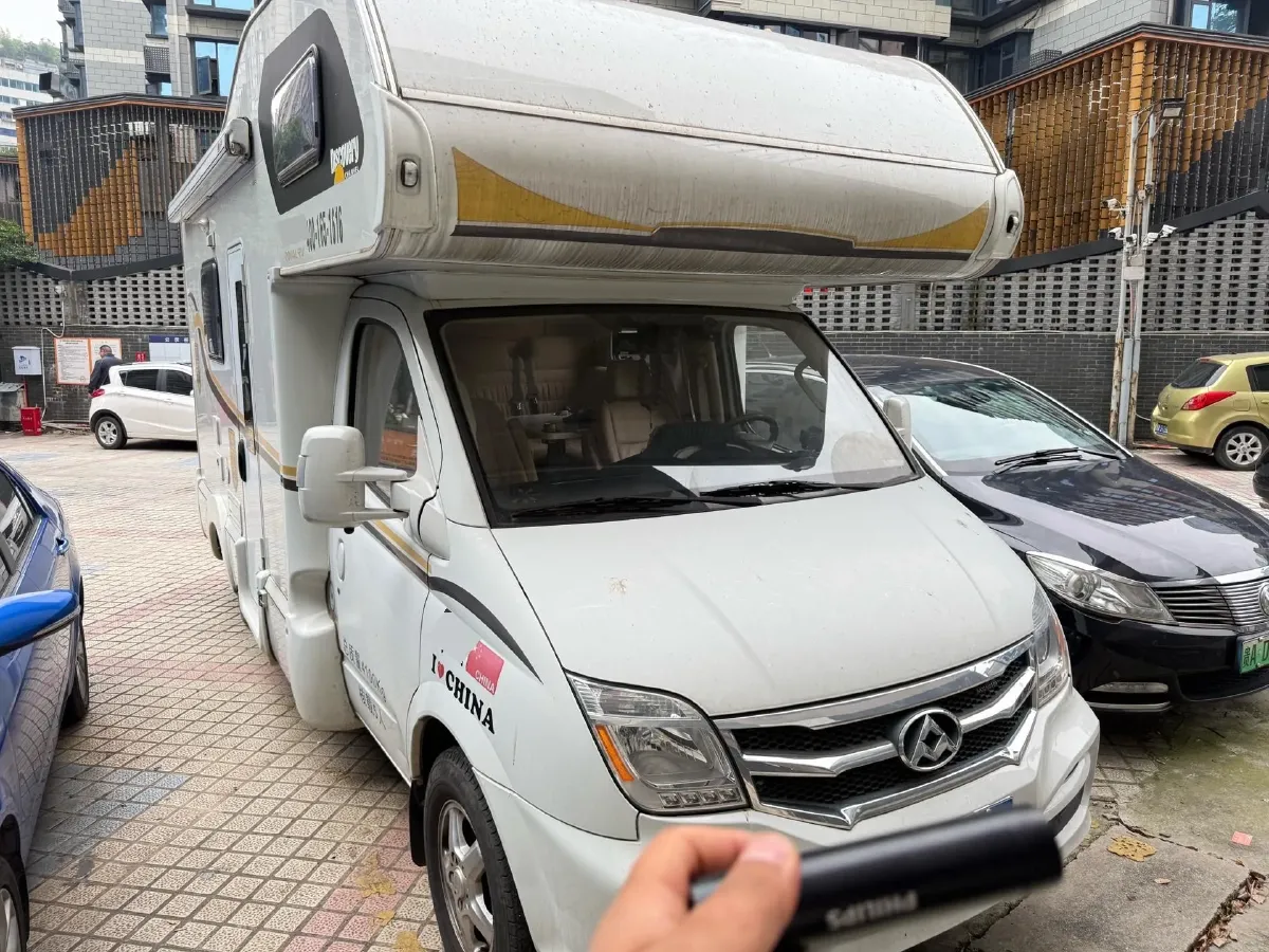 2021 MAXUS V80 RV 2.0T 139HP L4 6AMT,autocango,china used car exporter,china ev exporter,chinese used car exporter,chinese used ev exporter