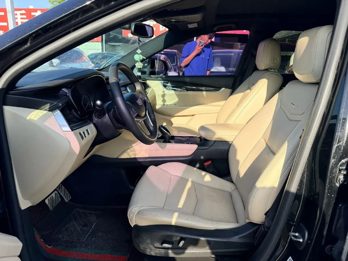 2018 Cadillac XT5 2.0T 250HP L4 8AT,autocango,china used car exporter,china ev exporter,chinese used car exporter,chinese used ev exporter