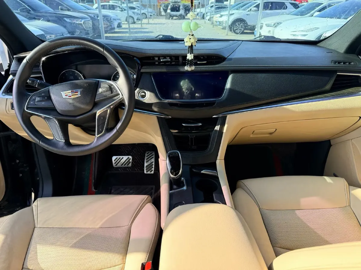 2018 Cadillac XT5 2.0T 250HP L4 8AT,autocango,china used car exporter,china ev exporter,chinese used car exporter,chinese used ev exporter