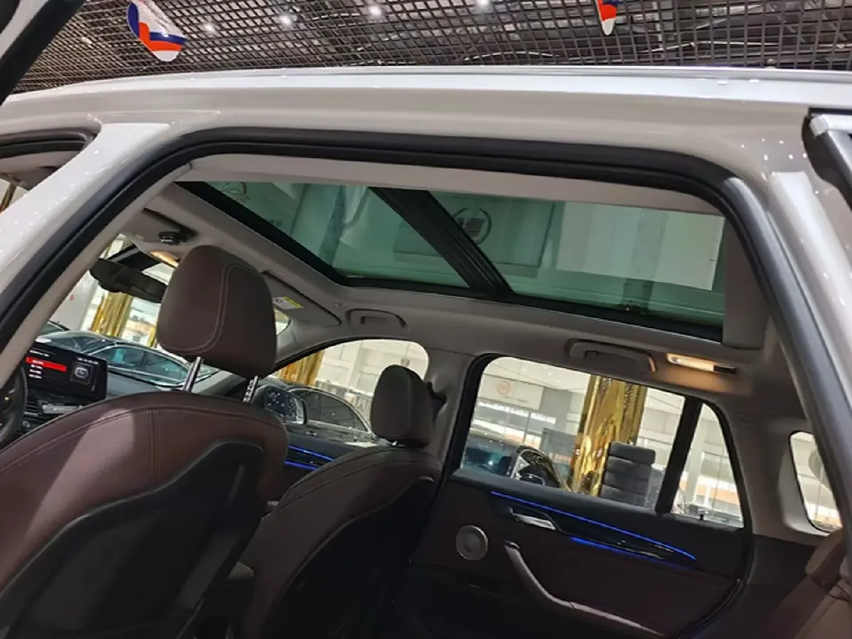 2021 BMW X1 1.5T 140HP L3 7DCT,autocango,china used car exporter,china ev exporter,chinese used car exporter,chinese used ev exporter