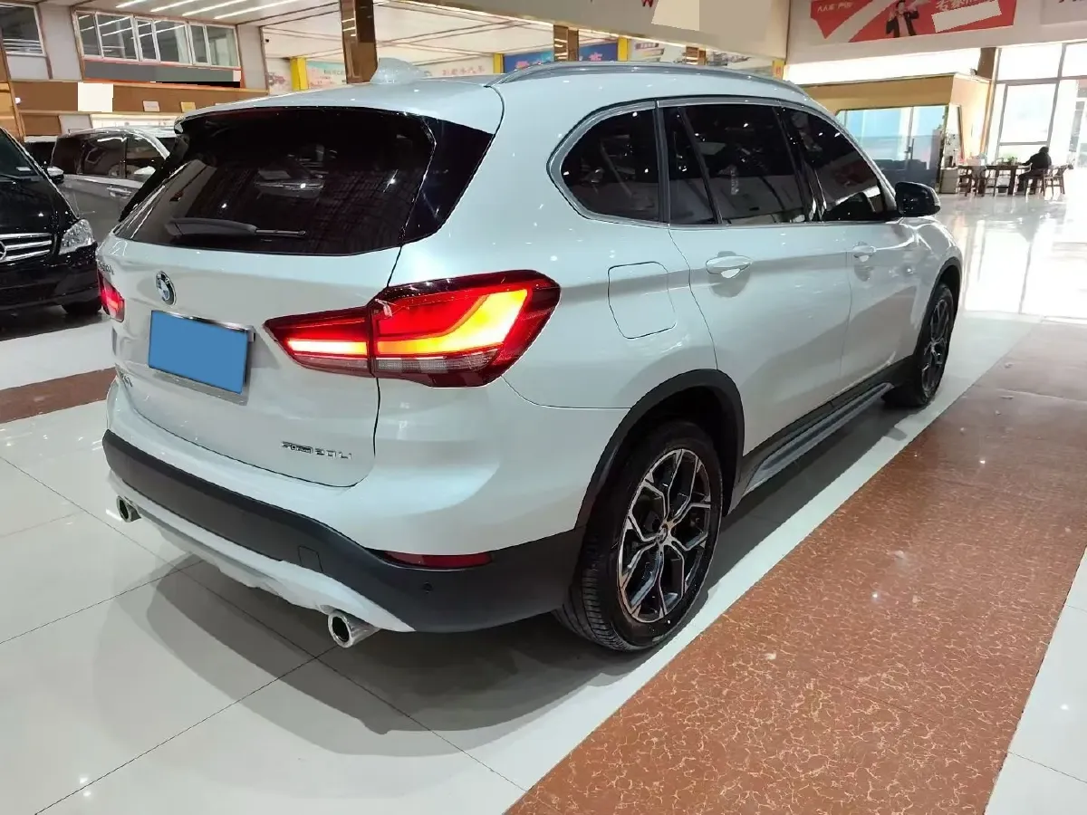 2021 BMW X1 1.5T 140HP L3 7DCT,autocango,china used car exporter,china ev exporter,chinese used car exporter,chinese used ev exporter