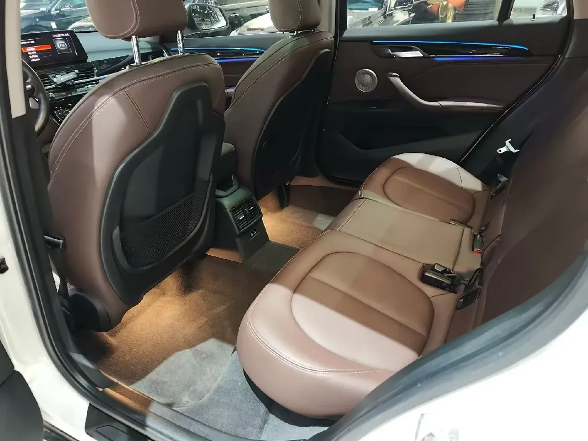 2021 BMW X1 1.5T 140HP L3 7DCT,autocango,china used car exporter,china ev exporter,chinese used car exporter,chinese used ev exporter