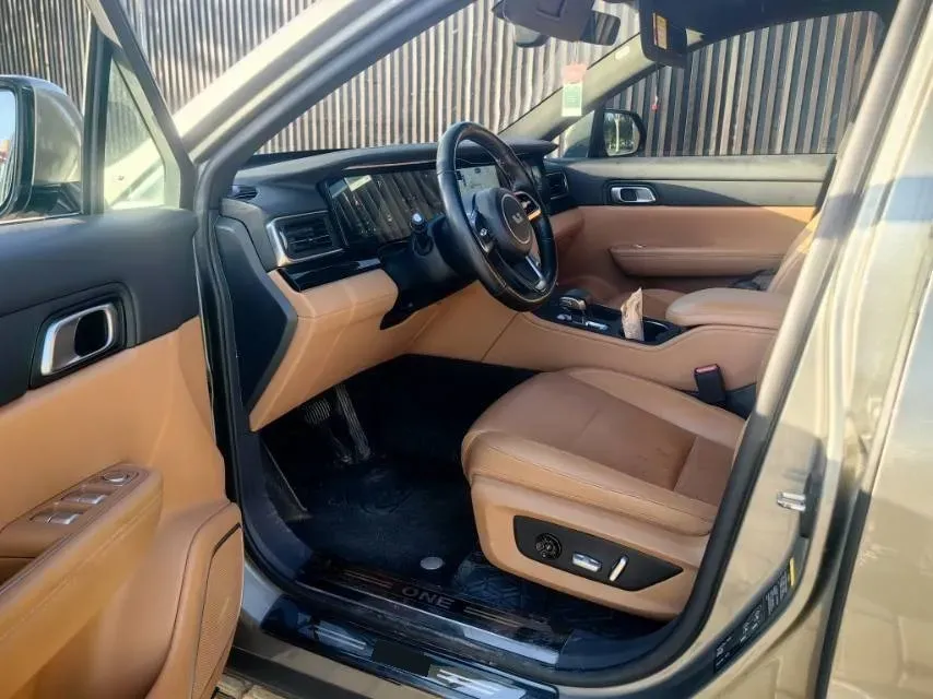 2021 Li ONE Range Extended 131HP REEV 40.5KWH,autocango,china used car exporter,china ev exporter,chinese used car exporter,chinese used ev exporter