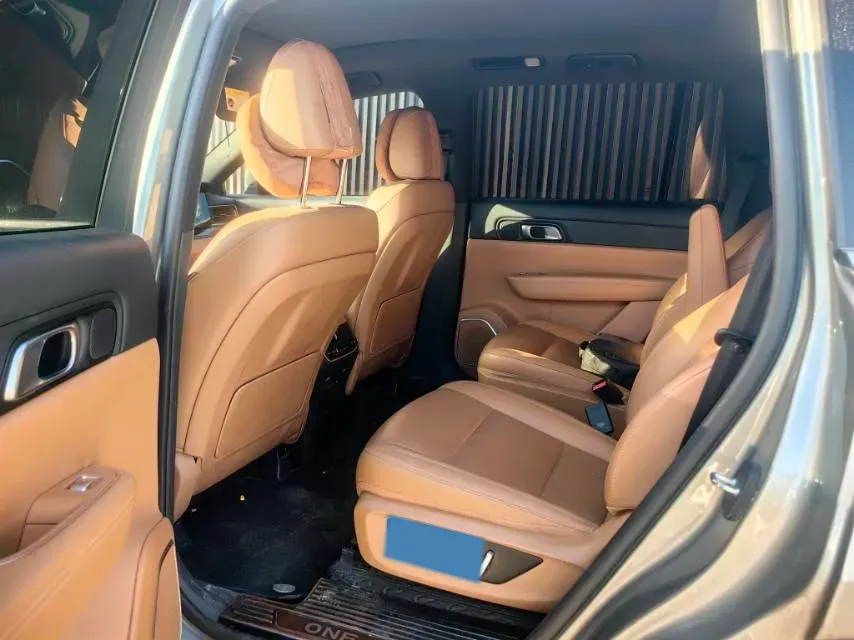 2021 Li ONE Range Extended 131HP REEV 40.5KWH,autocango,china used car exporter,china ev exporter,chinese used car exporter,chinese used ev exporter