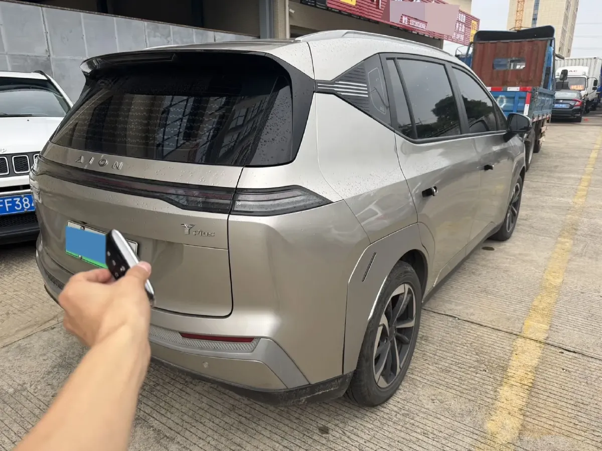 2024 Leapmotor C11 1.5L 95HP L4 REEV 43.74KWH,autocango,china used car exporter,china ev exporter,chinese used car exporter,chinese used ev exporter