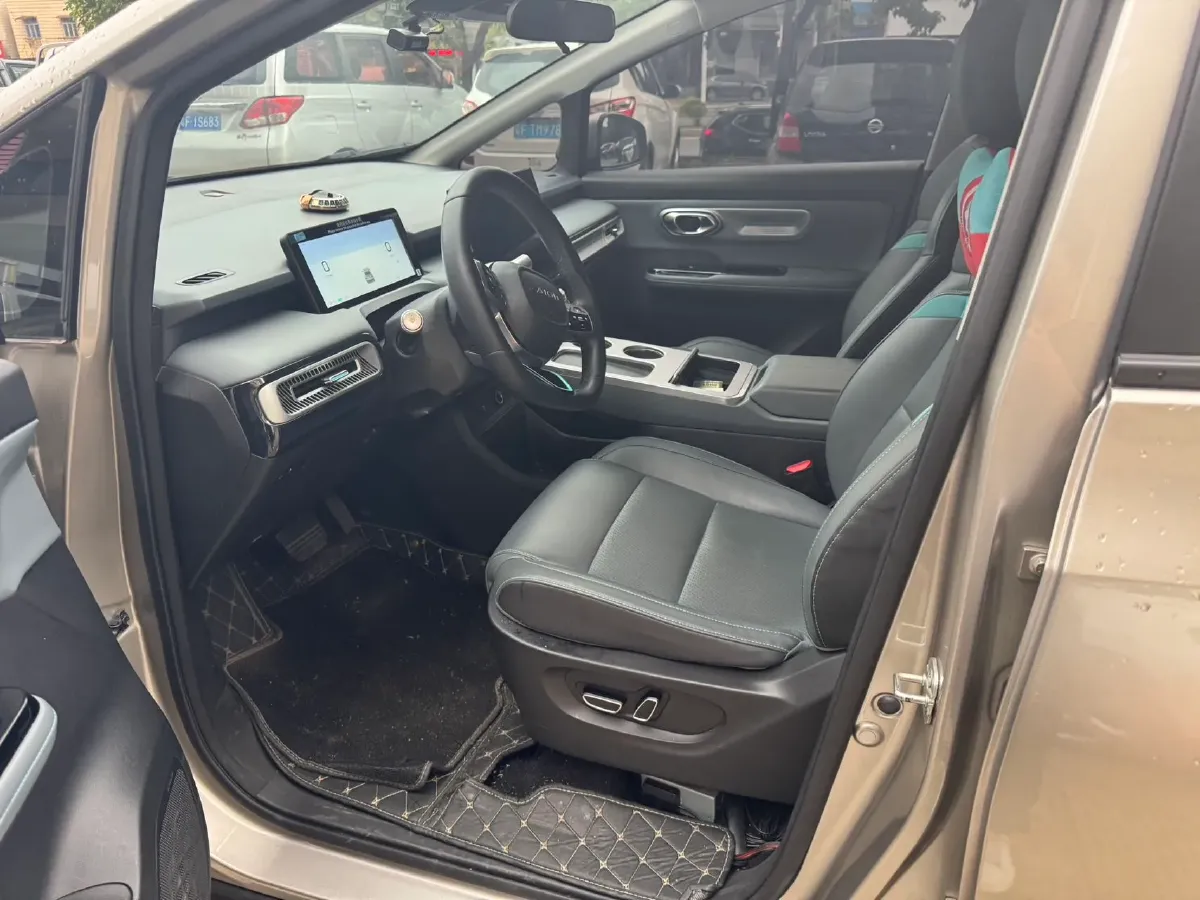 2024 Leapmotor C11 1.5L 95HP L4 REEV 43.74KWH,autocango,china used car exporter,china ev exporter,chinese used car exporter,chinese used ev exporter