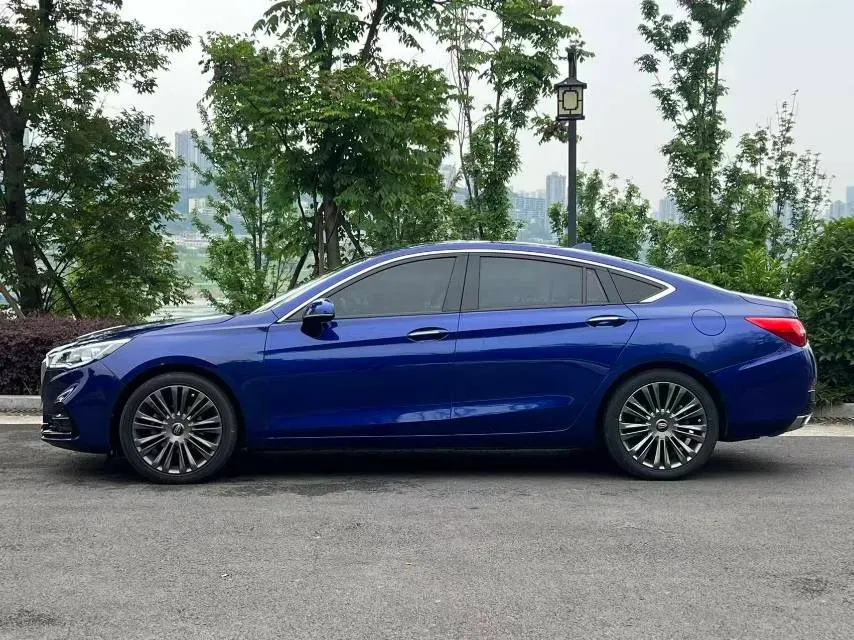 2020 HongQi H5 1.5T 169HP L4 7DCT,autocango,china used car exporter,china ev exporter,chinese used car exporter,chinese used ev exporter