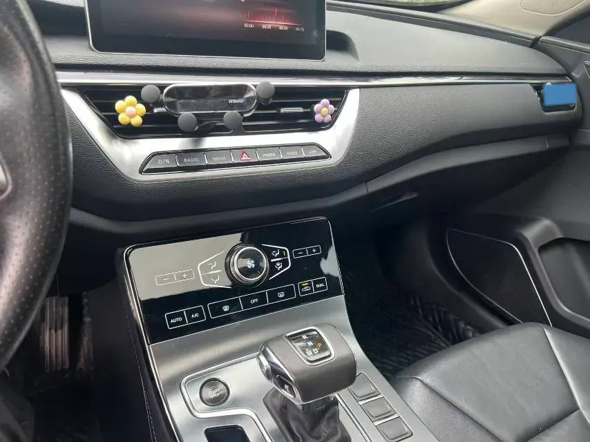 2020 HongQi H5 1.5T 169HP L4 7DCT,autocango,china used car exporter,china ev exporter,chinese used car exporter,chinese used ev exporter