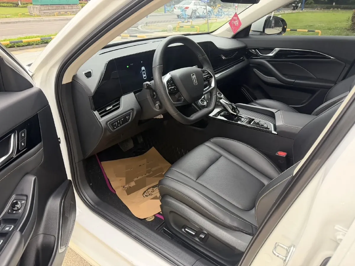 2023 Bestune B70 1.5T 169HP L4 7DCT,autocango,china used car exporter,china ev exporter,chinese used car exporter,chinese used ev exporter
