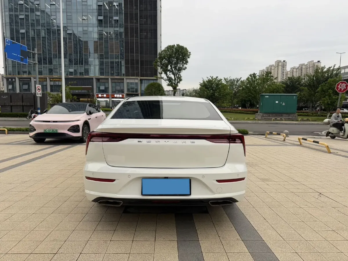 2023 Bestune B70 1.5T 169HP L4 7DCT,autocango,china used car exporter,china ev exporter,chinese used car exporter,chinese used ev exporter