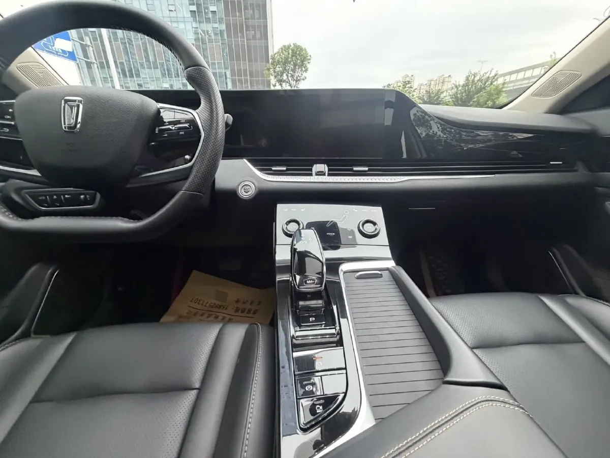 2023 Bestune B70 1.5T 169HP L4 7DCT,autocango,china used car exporter,china ev exporter,chinese used car exporter,chinese used ev exporter