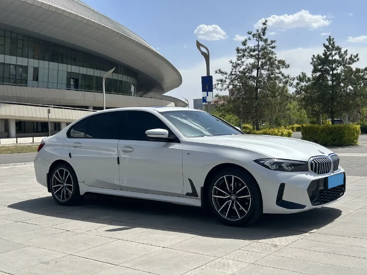 2023 BMW 3 Series 2.0T 156HP L4 8AT,autocango,china used car exporter,china ev exporter,chinese used car exporter,chinese used ev exporter