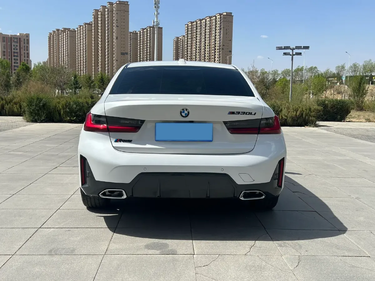 2023 BMW 3 Series 2.0T 156HP L4 8AT,autocango,china used car exporter,china ev exporter,chinese used car exporter,chinese used ev exporter