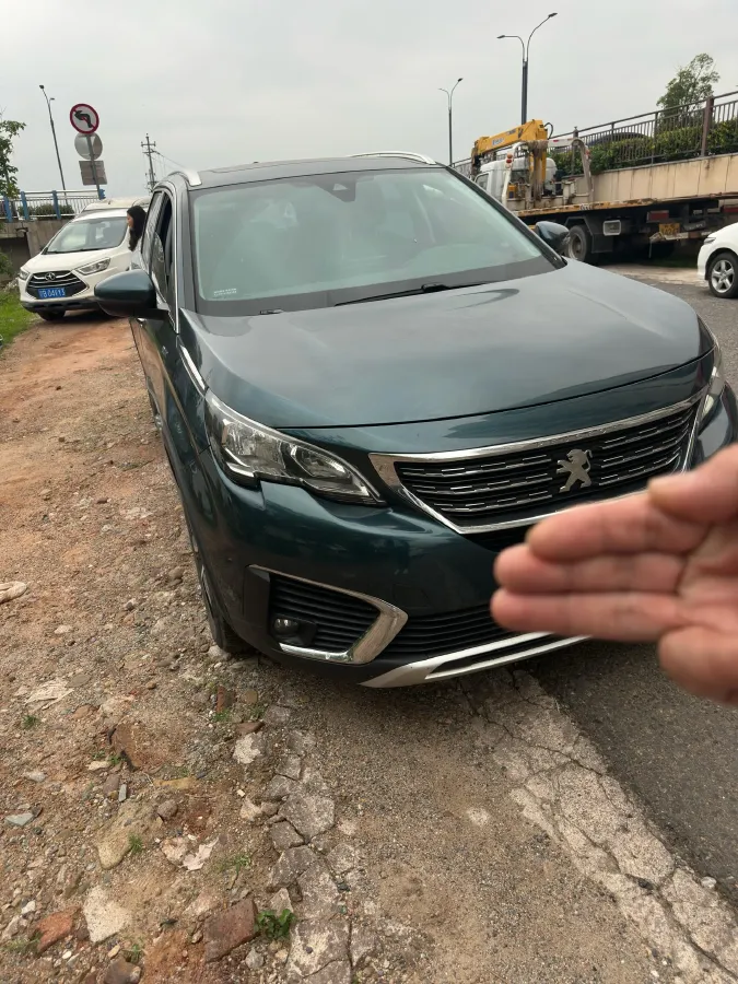 2017 Peugeot 5008 1.8T 204HP L4 6AT,autocango,china used car exporter,china ev exporter,chinese used car exporter,chinese used ev exporter