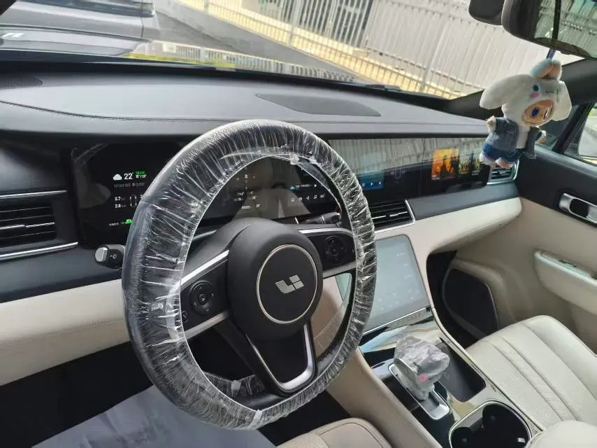 2020 Li ONE Range Extended 131HP REEV 40.5KWH,autocango,china used car exporter,china ev exporter,chinese used car exporter,chinese used ev exporter