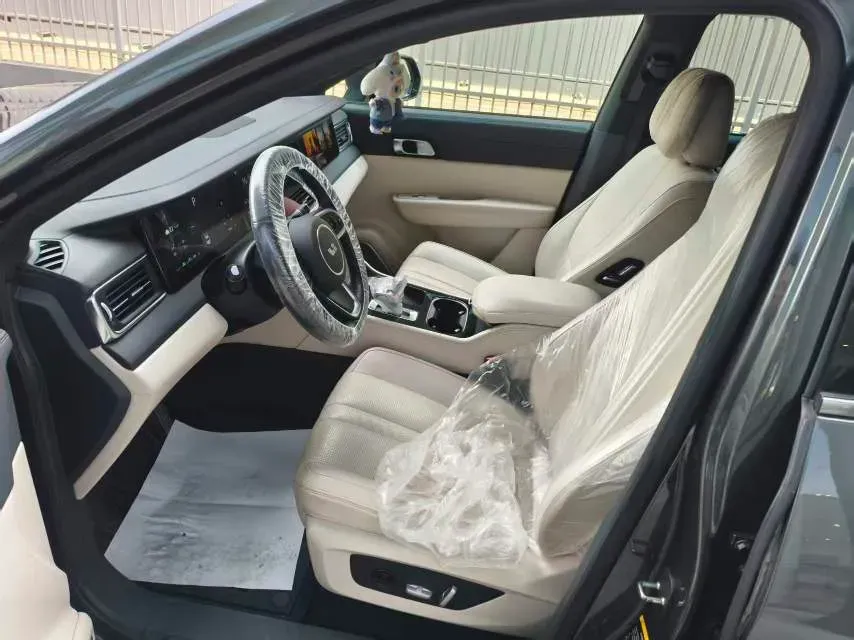 2020 Li ONE Range Extended 131HP REEV 40.5KWH,autocango,china used car exporter,china ev exporter,chinese used car exporter,chinese used ev exporter