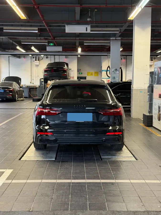 2023 Audi A6 2.0T 265HP L4 7DCT,autocango,china used car exporter,china ev exporter,chinese used car exporter,chinese used ev exporter