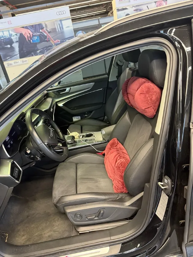 2023 Audi A6 2.0T 265HP L4 7DCT,autocango,china used car exporter,china ev exporter,chinese used car exporter,chinese used ev exporter