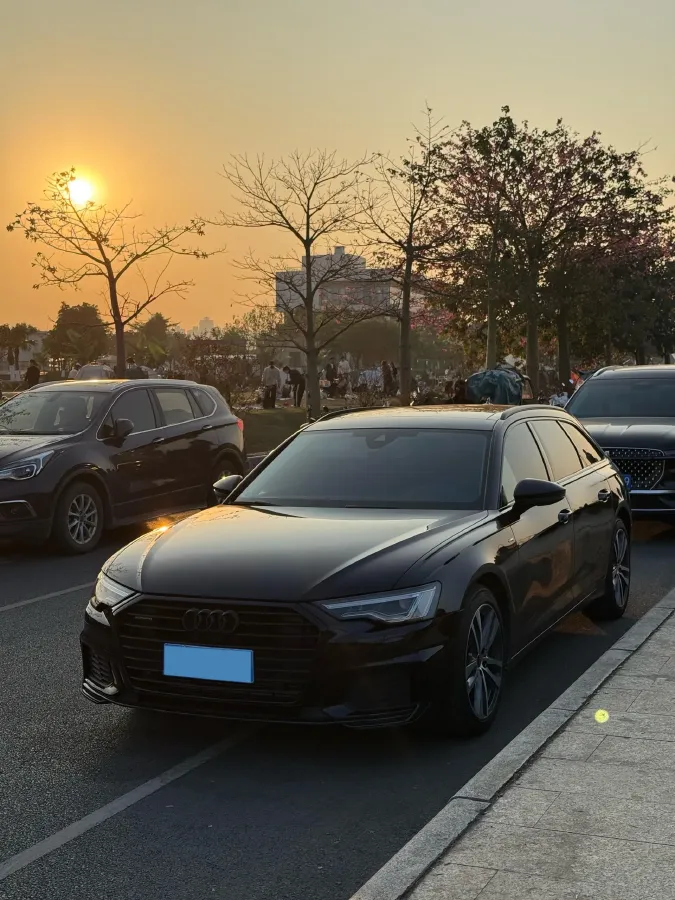 2023 Audi A6 2.0T 265HP L4 7DCT,autocango,china used car exporter,china ev exporter,chinese used car exporter,chinese used ev exporter
