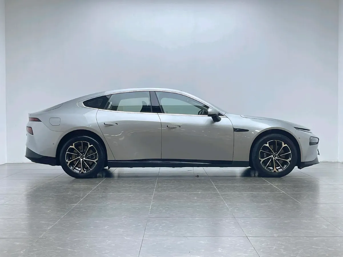 2023 Xpeng P7 BEV 70.8KWH,autocango,china used car exporter,china ev exporter,chinese used car exporter,chinese used ev exporter