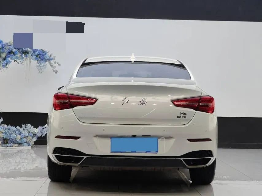 2020 HongQi H5 1.5T 169HP L4 7DCT,autocango,china used car exporter,china ev exporter,chinese used car exporter,chinese used ev exporter