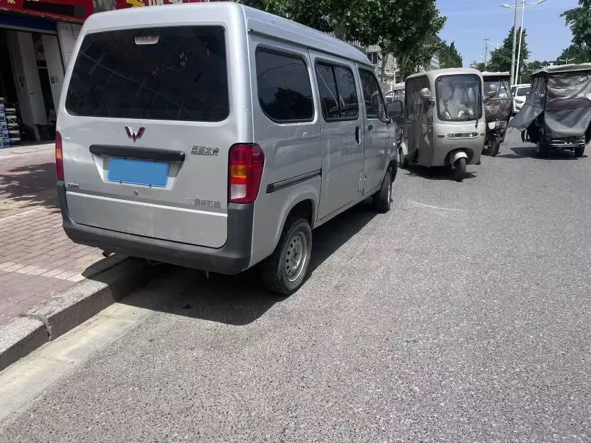2023 WuLing ZhiGuang 1.5L 102HP L4 5MT,autocango,china used car exporter,china ev exporter,chinese used car exporter,chinese used ev exporter