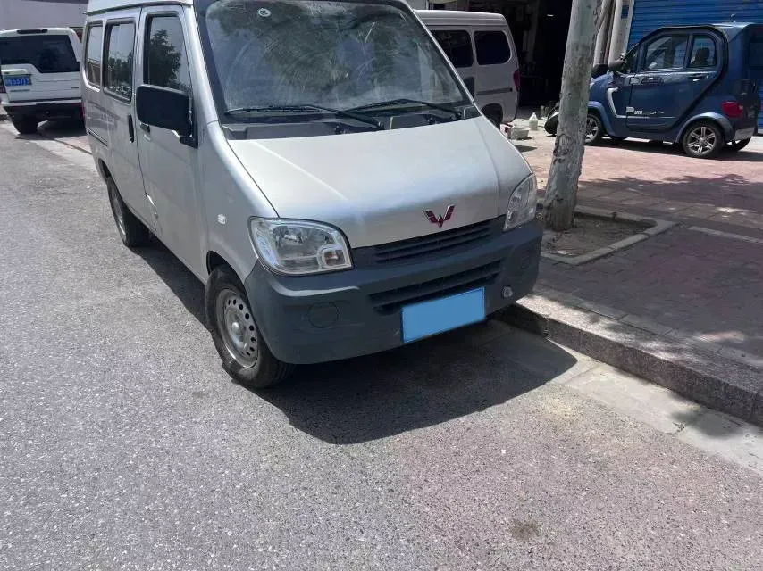 2023 WuLing ZhiGuang 1.5L 102HP L4 5MT,autocango,china used car exporter,china ev exporter,chinese used car exporter,chinese used ev exporter