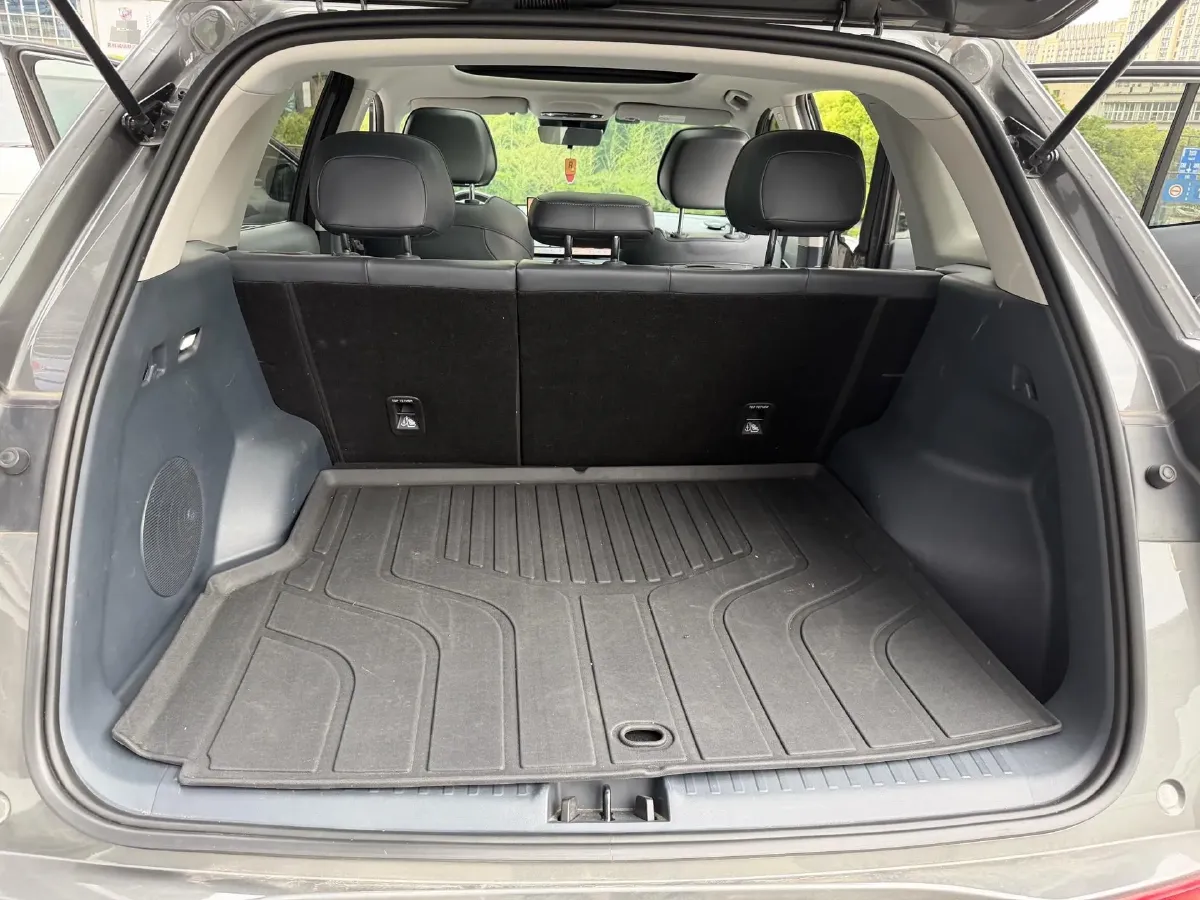 2024 Geely Emgrand L HiP 1.5T 181HP L4 3DHT PHEV 15.5KWH,autocango,china used car exporter,china ev exporter,chinese used car exporter,chinese used ev exporter